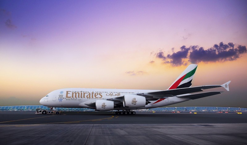 ‫طيران الإمارات تعيد تشغيل A380 إلى تورنتو 16 أغسطس‬