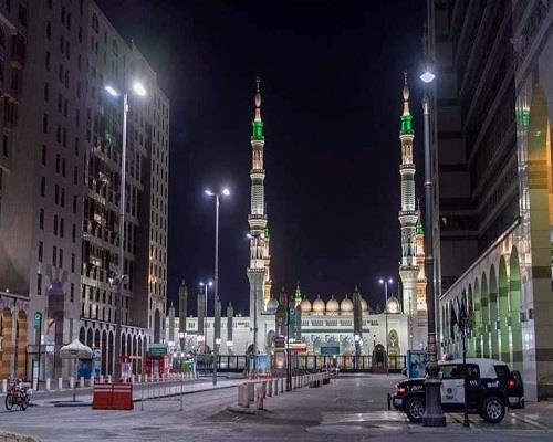 لماذا فُرض منع التجول الكامل في مكة والمدينة ولم يُفرض في الرياض وجدة؟ متحدث الصحة يجيب