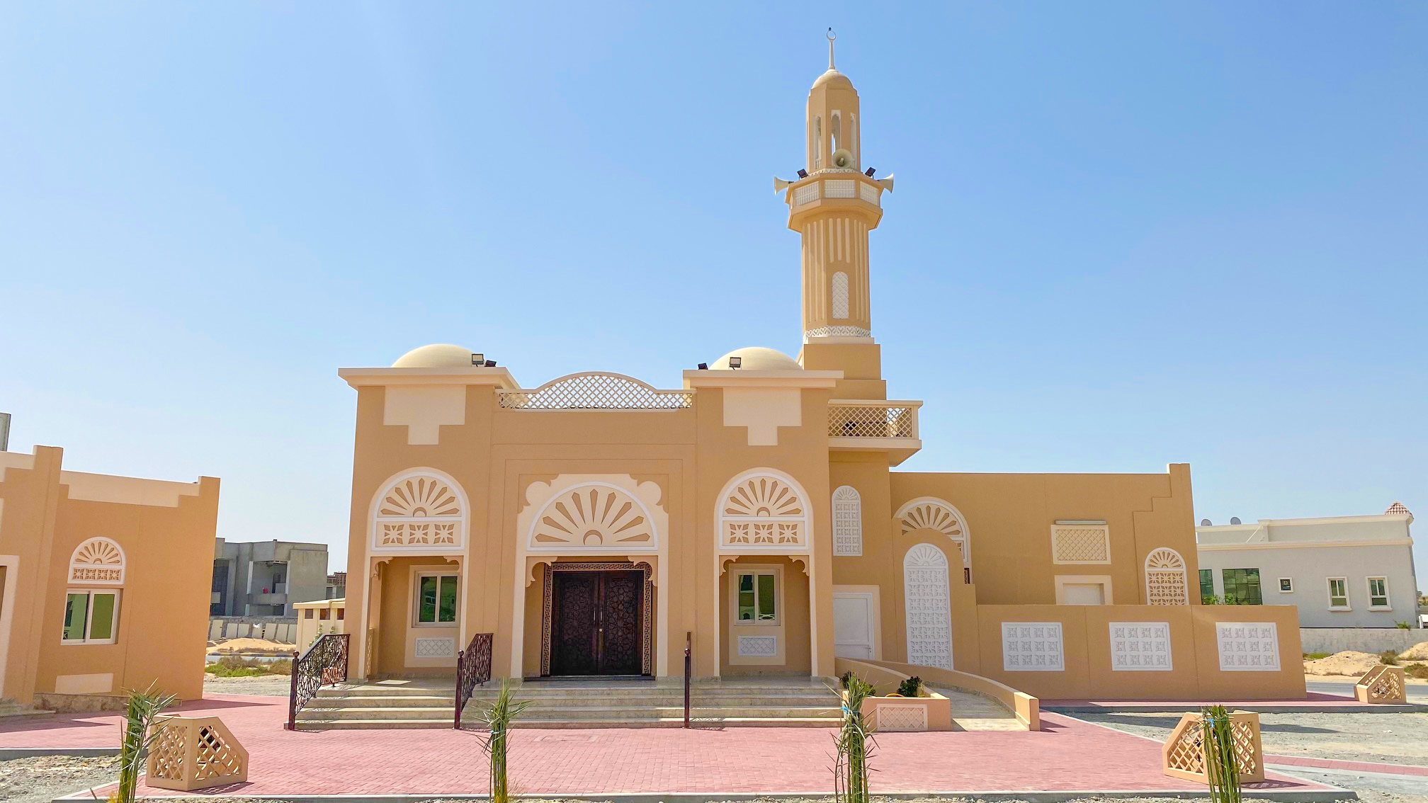 افتتاح مسجدين في مدينة الشارقة