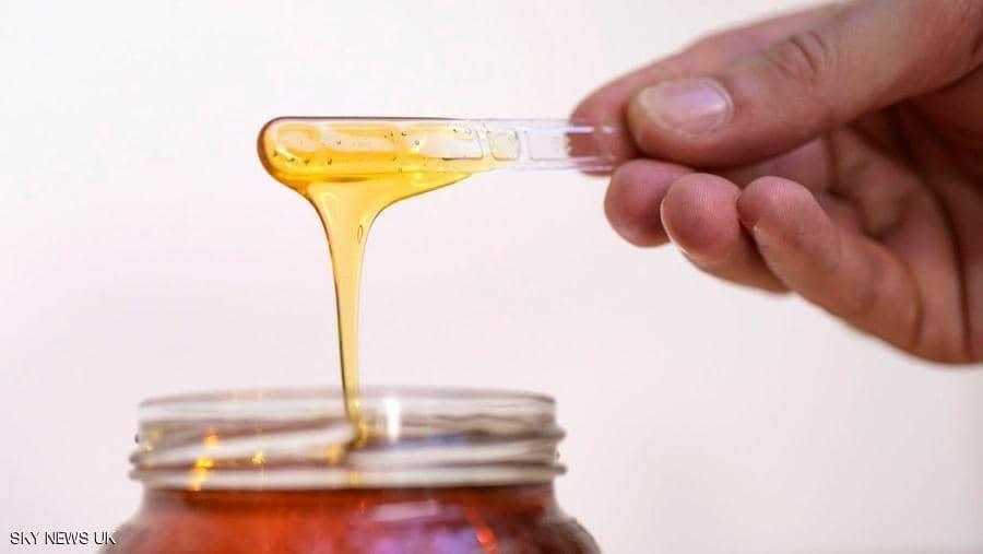 باحثون بريطانيون يكتشفون فائدة جديدة لعسل النحل في تعقيم العمليات الجراحية