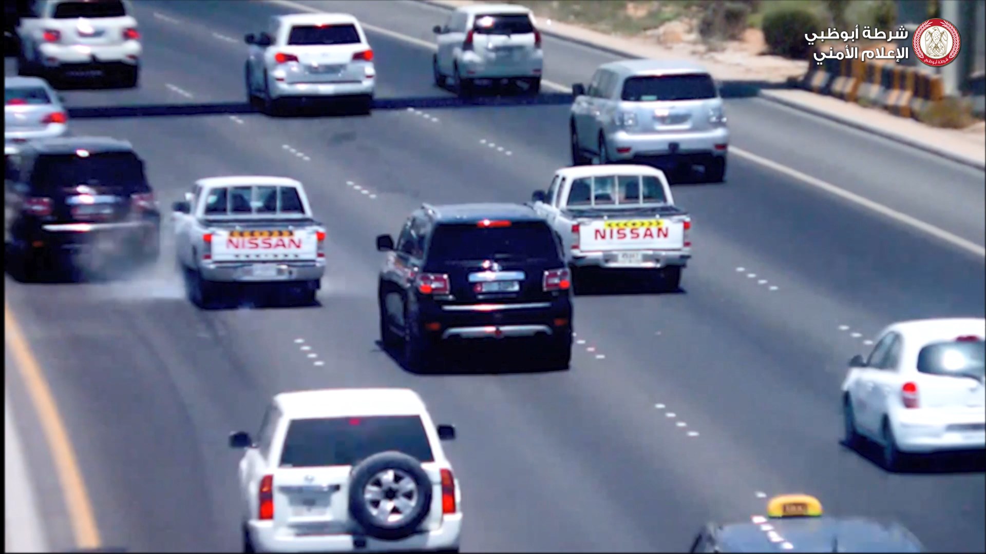 ‫شرطة أبوظبي : عدم ترك "مسافة أمان" يتسبب في حوادث جسيمة على الطرق‬