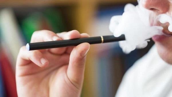 "آبل" تحذف عشرات التطبيقات المرتبطة بتدخين السجائر الإلكترونية