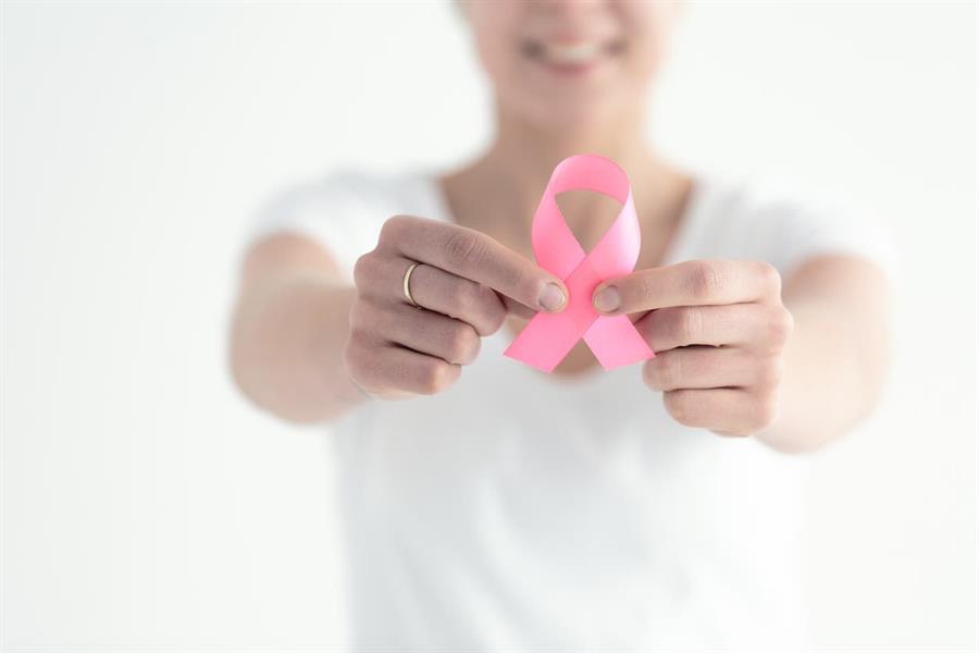 فحص دم يكشف سرطان الثدي قبل ظهوره بـ5 سنوات