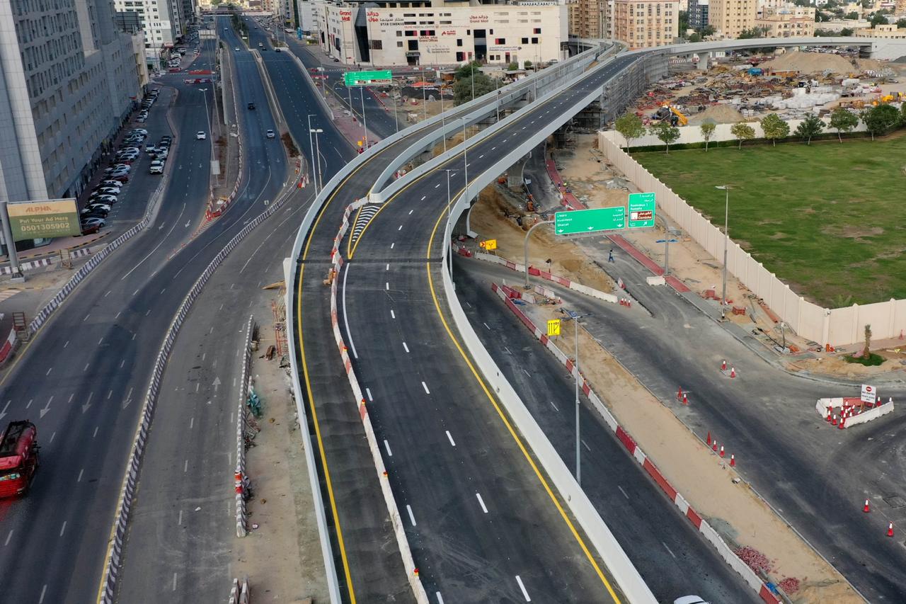 إفتتاح الجسر الواصل بين شارع بدر وشارع الشيخ خليفة