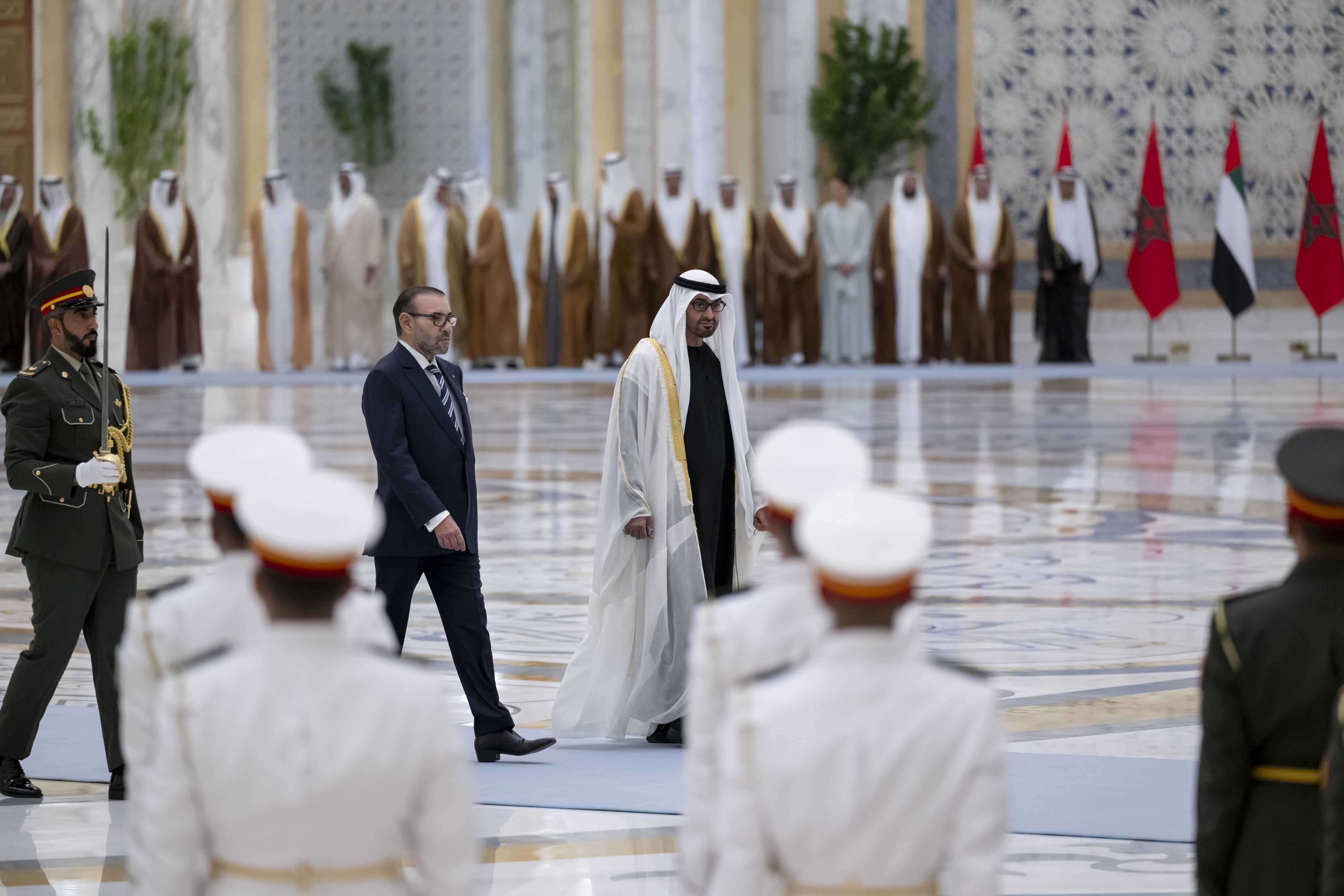 رئيس الدولة يستقبل ملك المغرب الذي يقوم بزيارة دولة إلى الإمارات