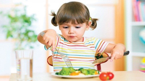 ما سر رغبة الأطفال في تناول الطعام عند الشعور بالتوتر؟