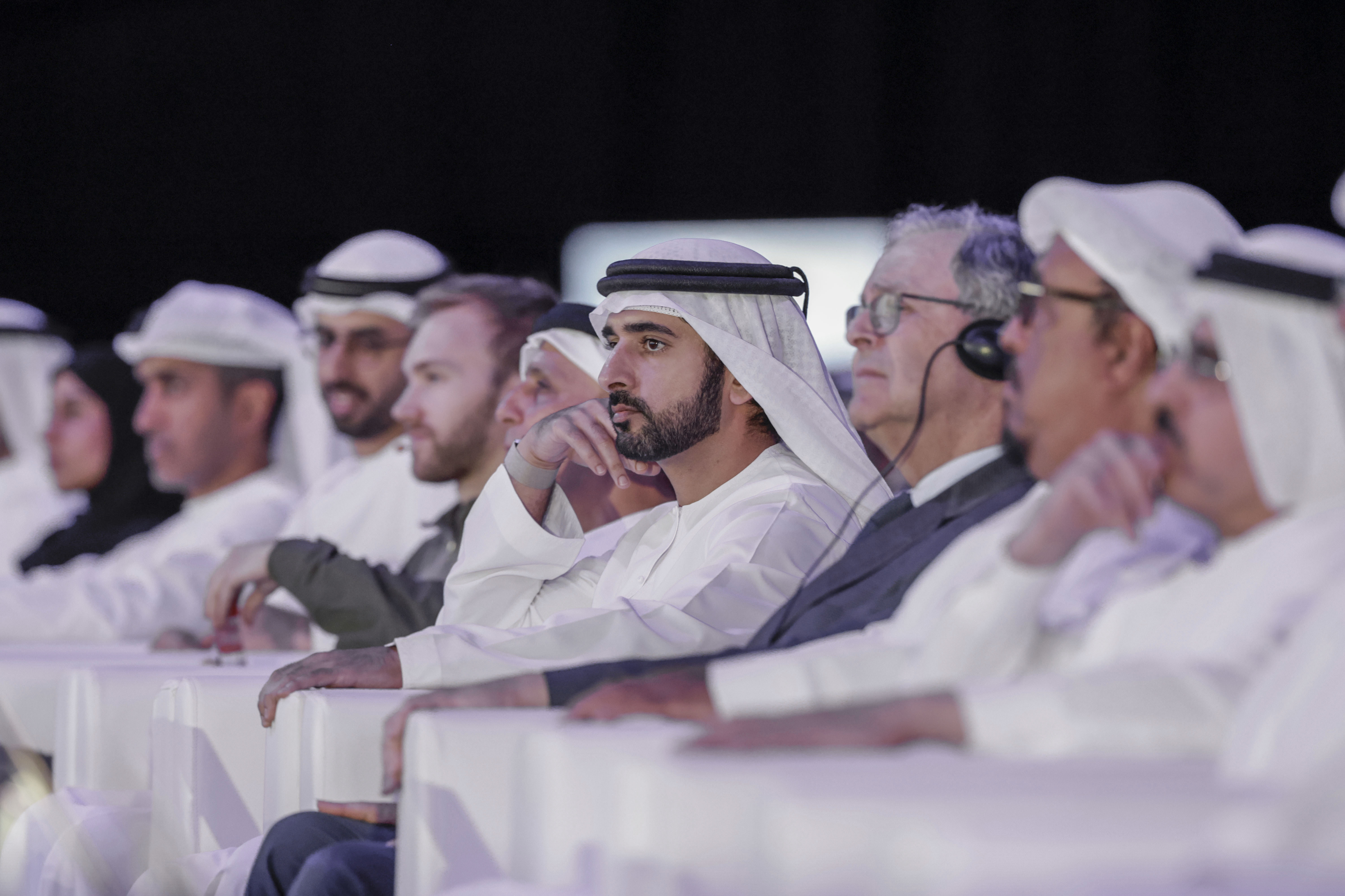 حمدان بن محمد يشهد افتتاح مؤتمر دبي العالمي للتنقل ذاتي القيادة