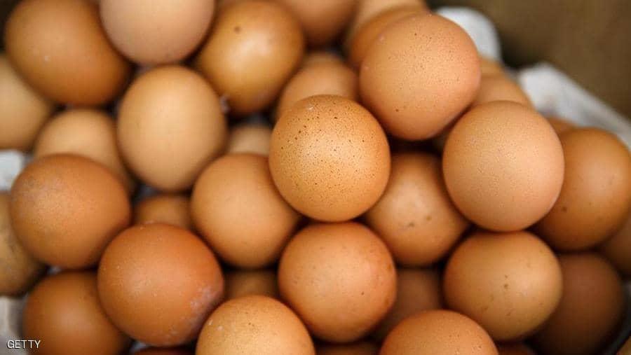 وفاة رجل راهن على أكل 50 بيضةً مسلوقةً