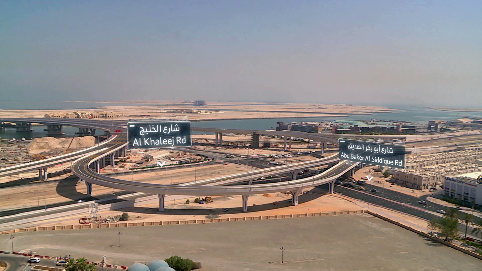 ‫طرق دبي تفتتح خمسة جسور مؤدية لجزر ديرة بطول 2571 متراً ‬