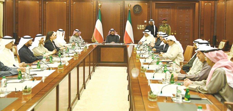 الكويت: تعطيل الجهات الحكومية والخاصة لمدة أسبوعين
