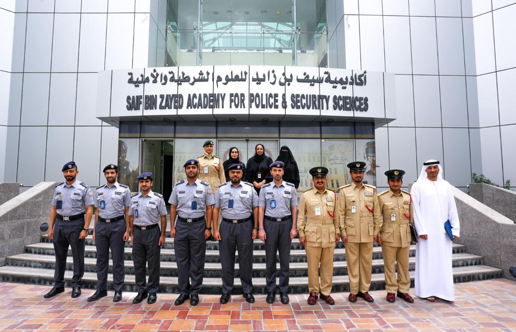 "شرطة دبي" تطلع على نظام طموح في شرطة أبوظبي