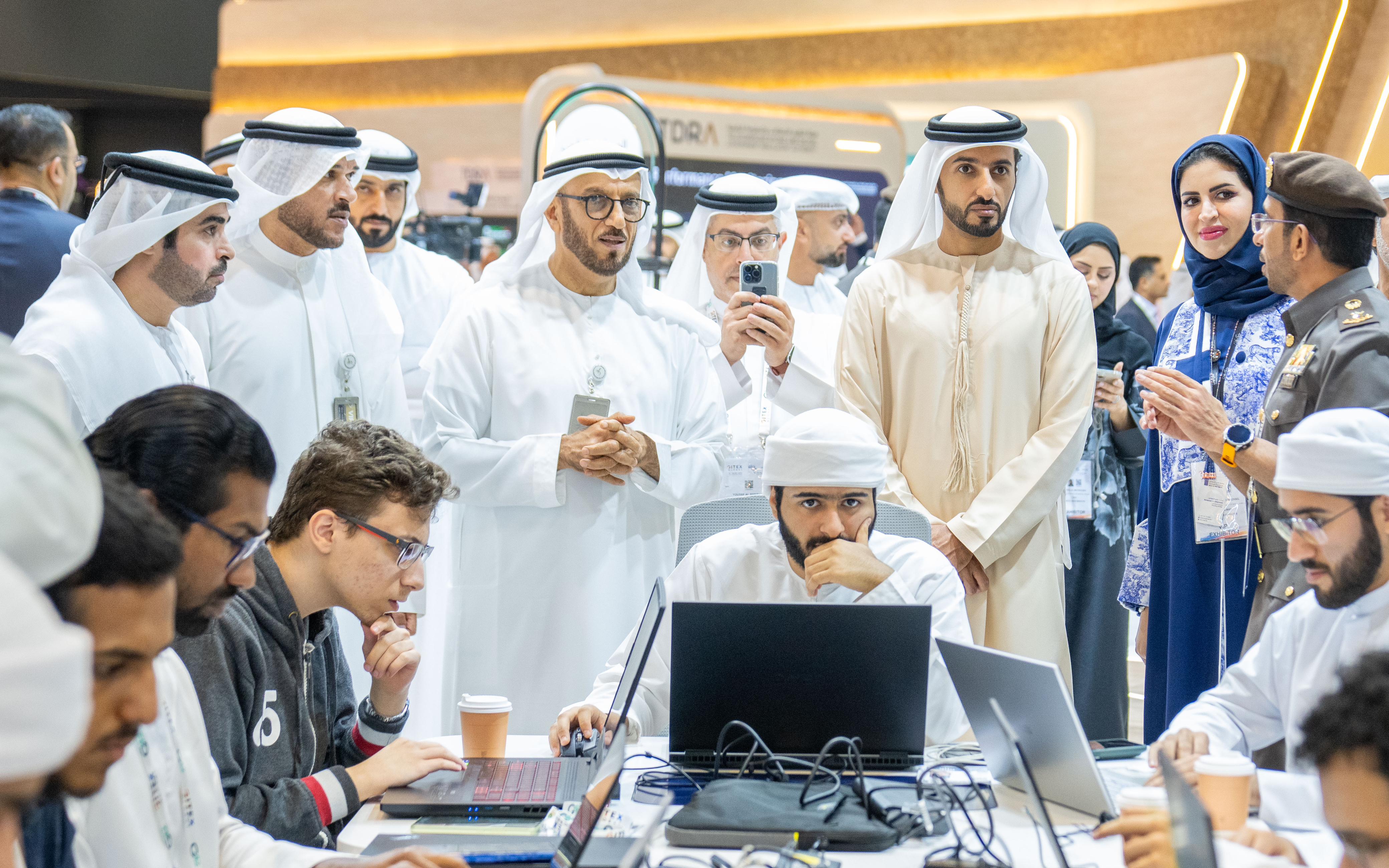 راشد بن حميد يزور جيتكس 2024