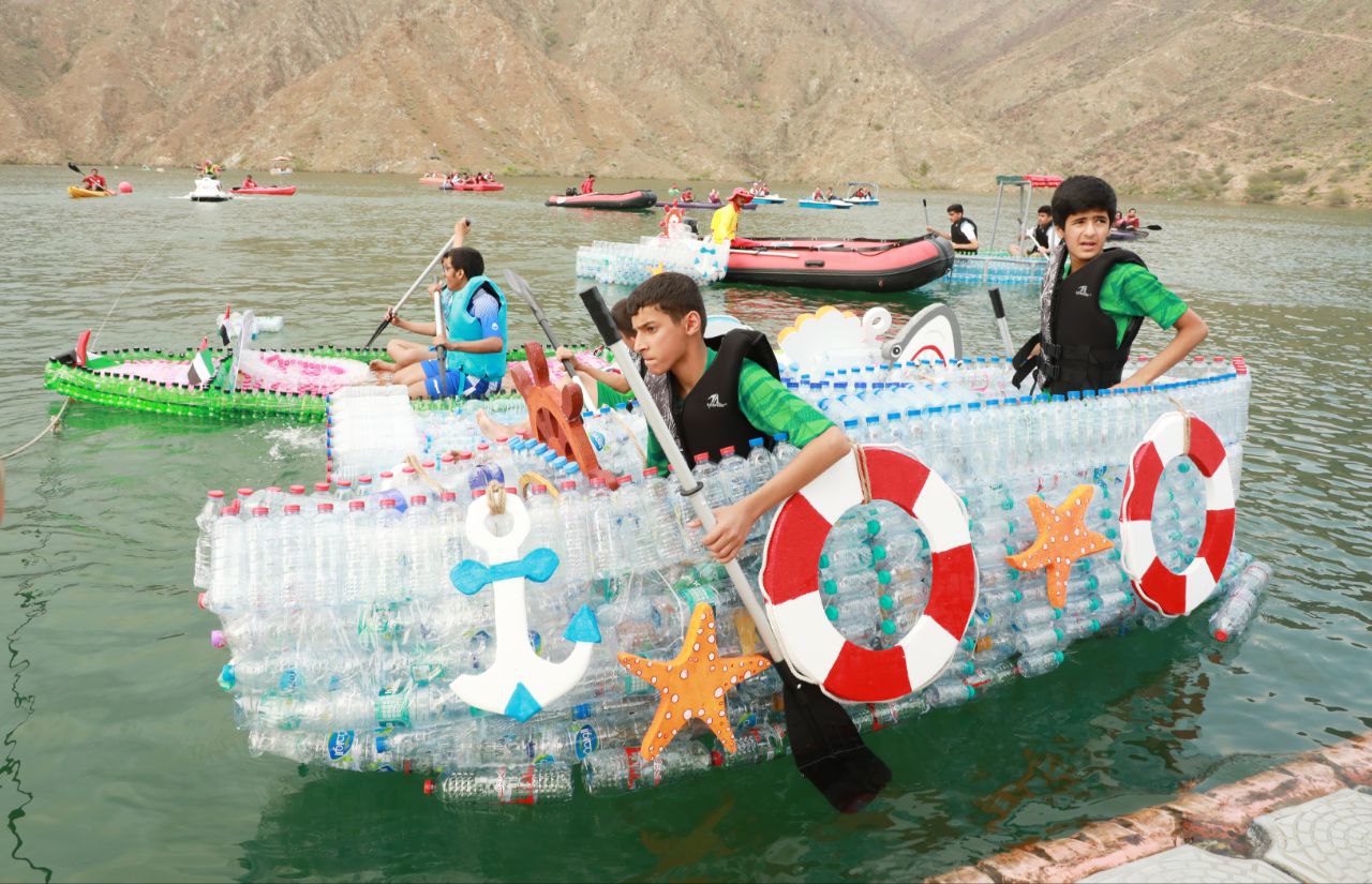 30,000 عبوة بلاستيكية و26 قارب تنافسي ضمن مسابقة القوارب البلاستيكية – الرفيصة
