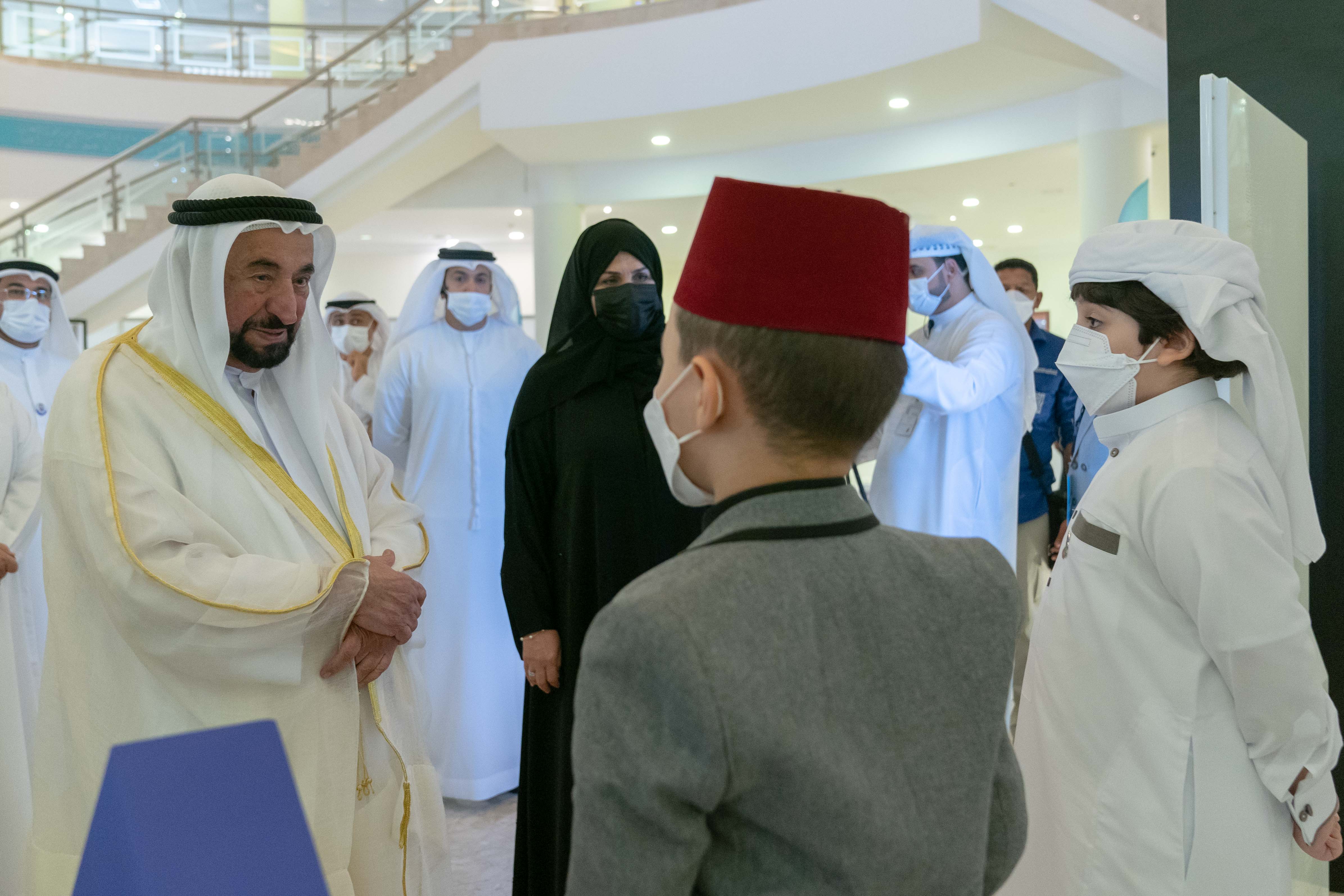 حاكم الشارقة يشهد الملتقى الدولي الأول لمعلمي اللغة العربية