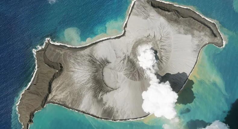 رصد "ثوران كبير" آخَر لبركان تونغا
