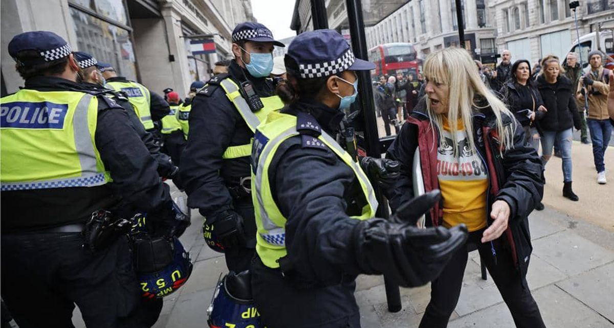 اشتباكات واعتقالات بسبب تدابير كورونا في لندن