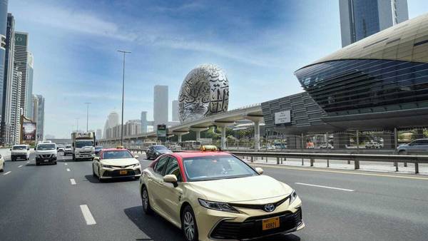 هيئة الطرق والمواصلات تبحث طرح تاكسي دبي للاكتتاب العام 
