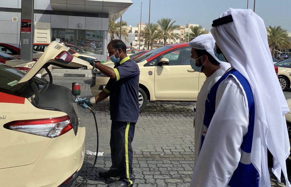 ‫"طرق دبي" تنفذ حملة تفتيشية على 6 آلاف و500 مركبة أجرة لضمان الالتزام بالإجراءات الاحترازية ‬