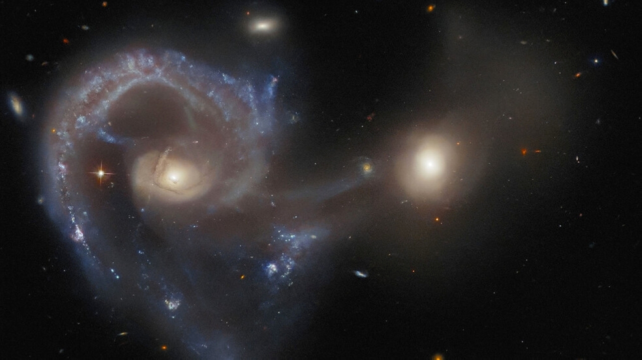 تصادم مجرتين تبعدان 465 مليون سنة ضوئية