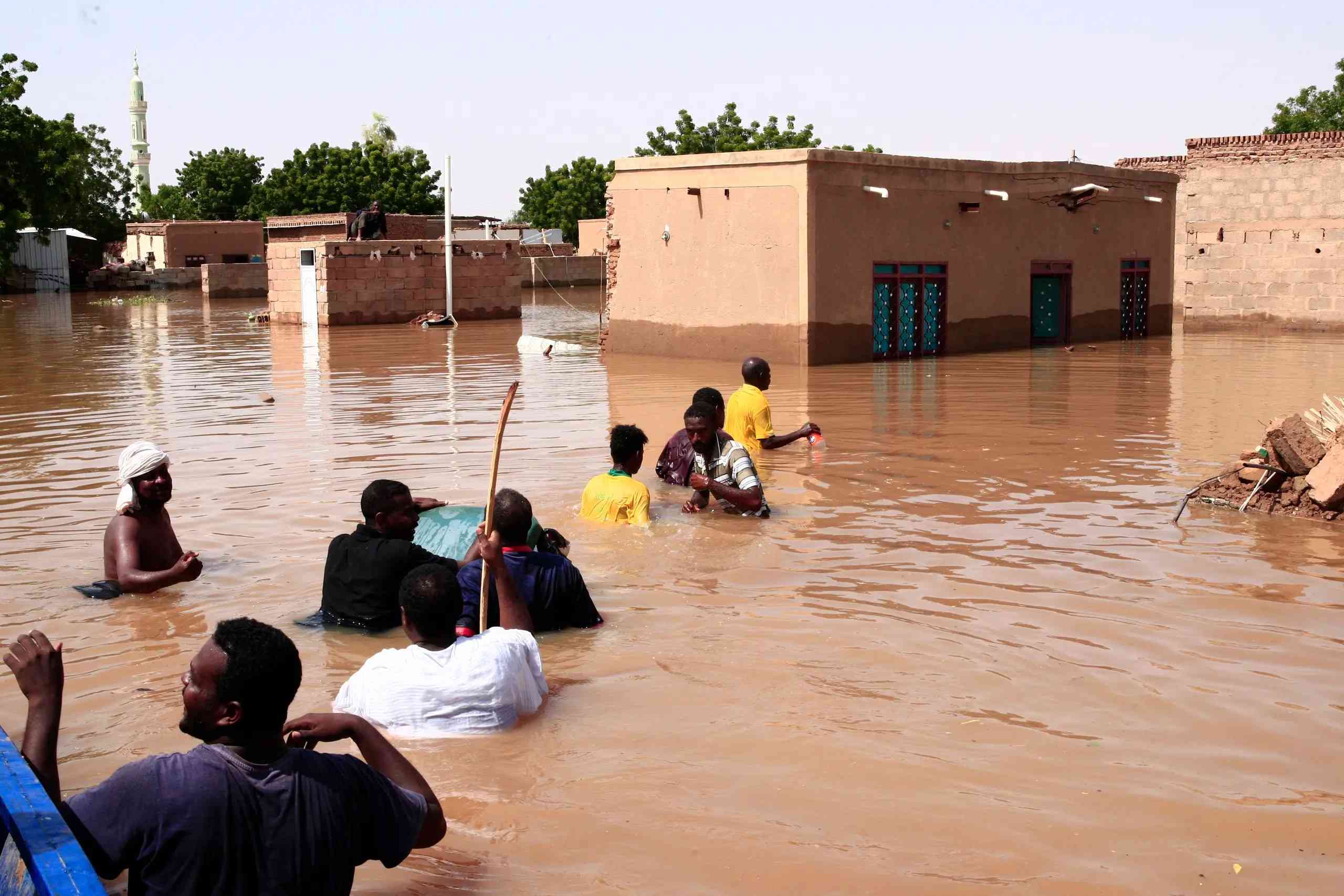 فيضانات السودان تحصد أكثر من 70 قتيلاً