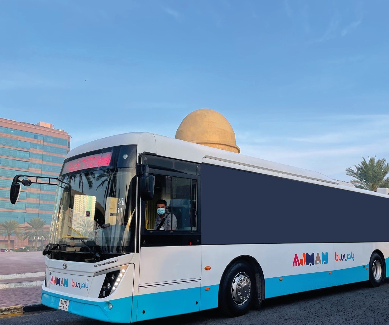 نقل عجمان يعيد افتتاح خط ابوظبي لحافلات النقل العام 