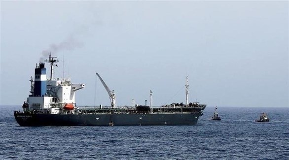 إيران تصادر سفينة أجنبية تنقل وقوداً مهرباً وتحتجز طاقمها