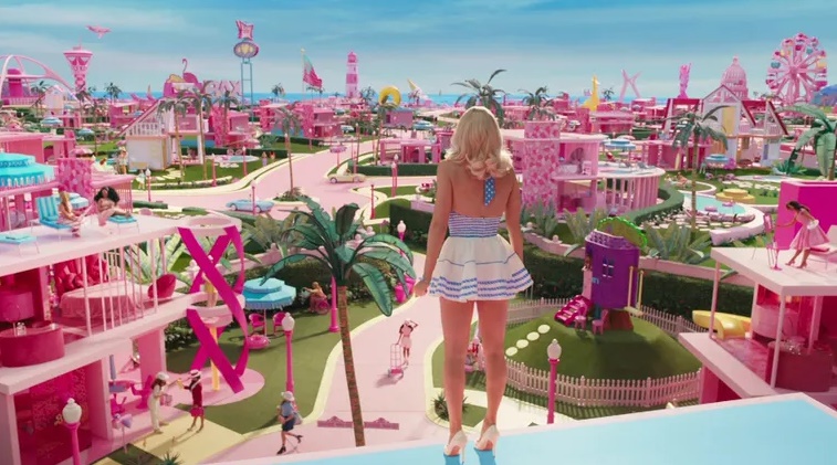 فيلم Barbie تسبب فى أزمة عالمية بالدهانات باللون البينك