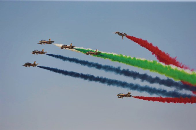 معرض دبي للطيران ينطلق وسط حضور جماهيري كبير