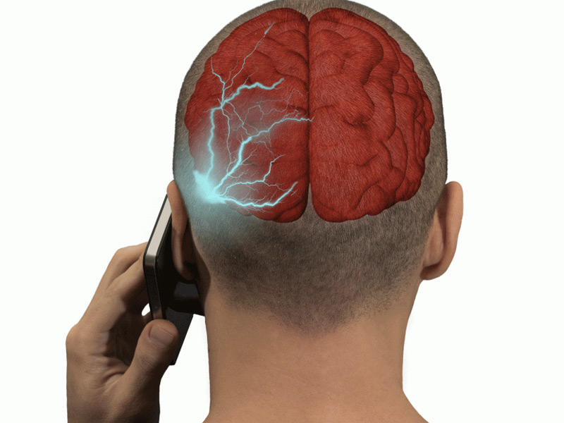 إشعاع الهاتف يؤدي إلى الإصابة بمرض دماغي