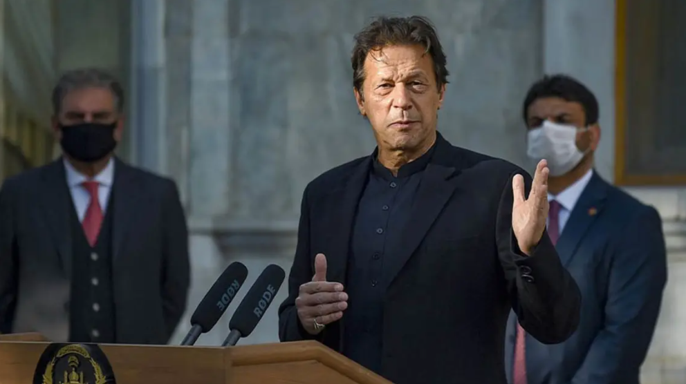 برلمان باكستان يصوت اليوم على عزل رئيس الوزراء عمران خان