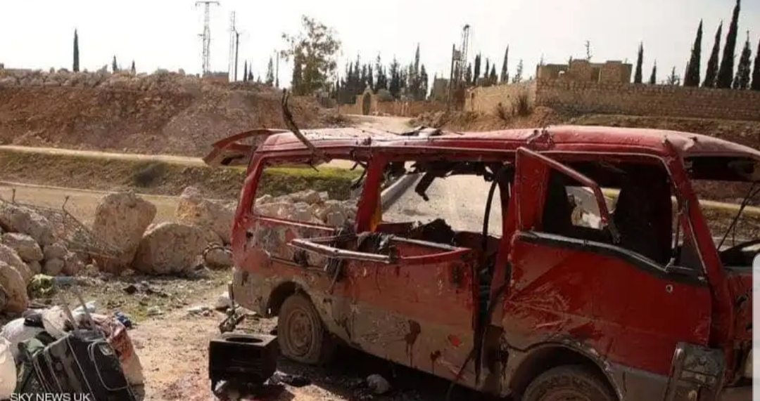 "مأساة" في إدلب.. صاروخ يقتل 3 عائلات بضربة واحدة