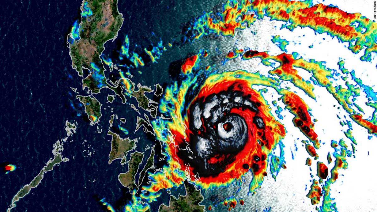الفلبين تتأهب لاستقبال الإعصار "جوني" الأشد في العالم