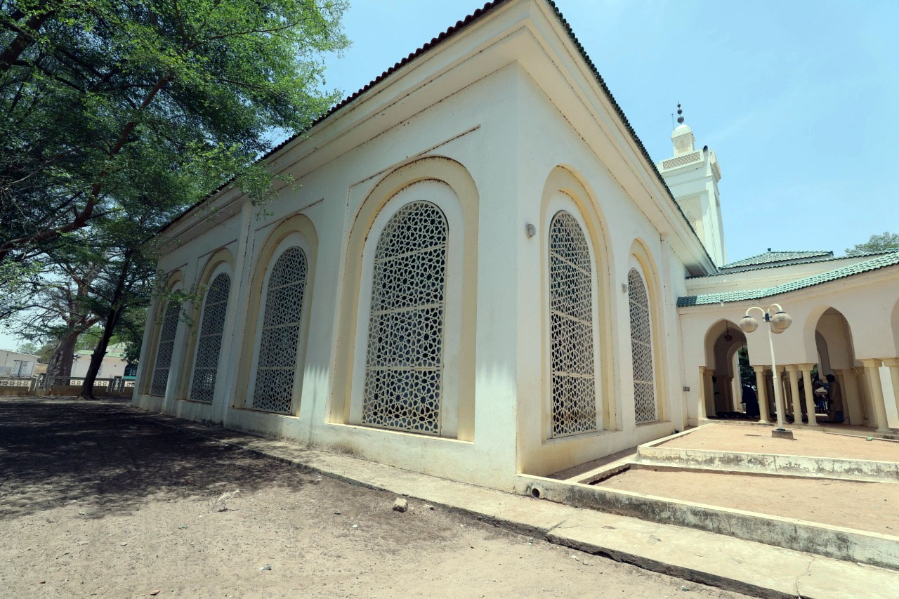 "زايـد الإنسانية" ترمم جامع الشيخ زايد - الحسن الثاني في السنغال