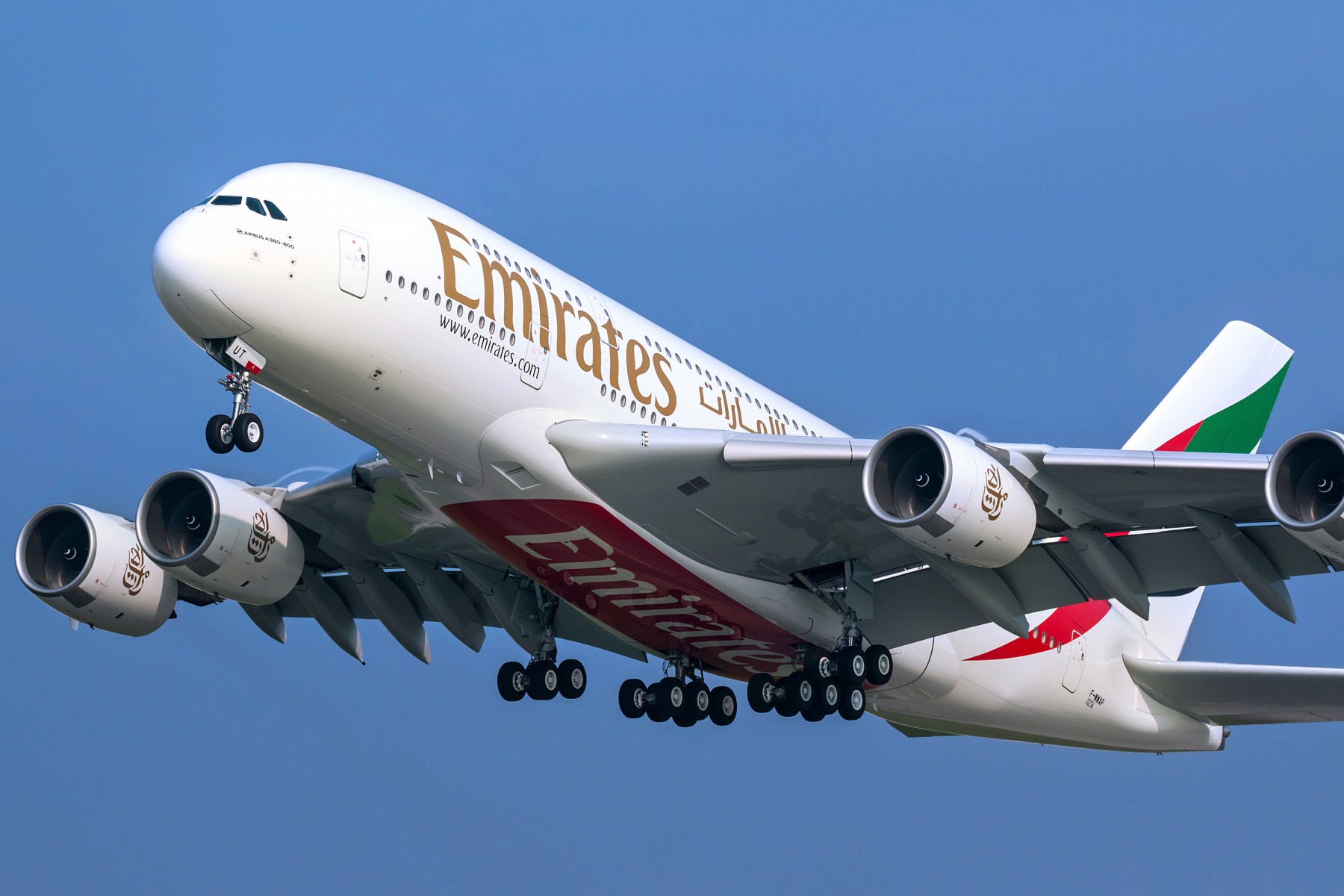 طيران الإمارات تفوز بجائزة "الرئيس الذهبية للسياحة" في المالديف
