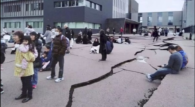 ارتفاع عدد قتلى زلزال اليابان إلى 213 وأكثر من 50 مفقودًا