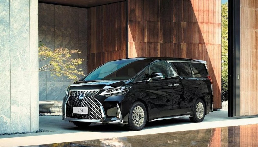 سيارة تويوتا سنشري SUV جديدة ستعتمد على هايلاندر 2023