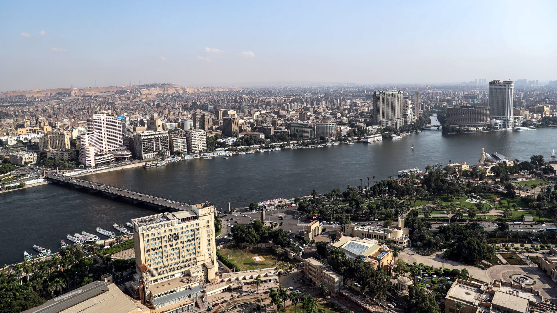 مصر تتجه لرفع الحد الأدنى لأجور موظفي القطاع الخاص