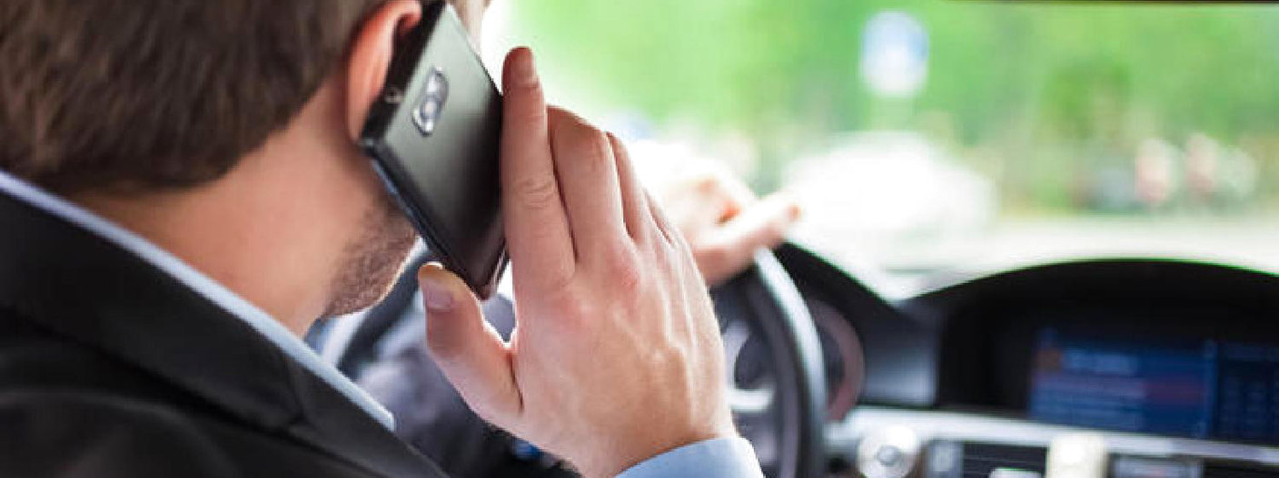 استخدام الهاتف أثناء القيادة يغيّر موجات الدماغ