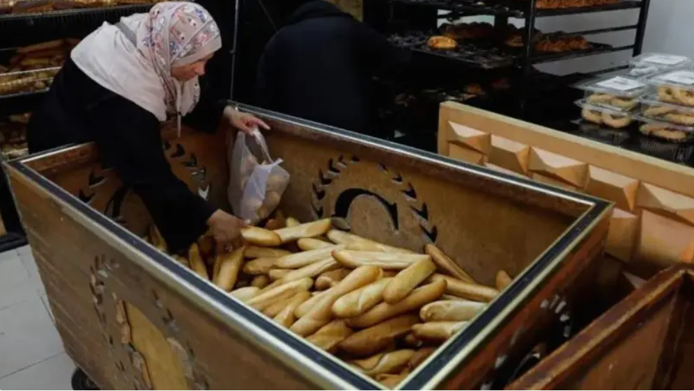"مادة مسرطنة بالخبز".. تقرير يثير هلعاً في ليبيا