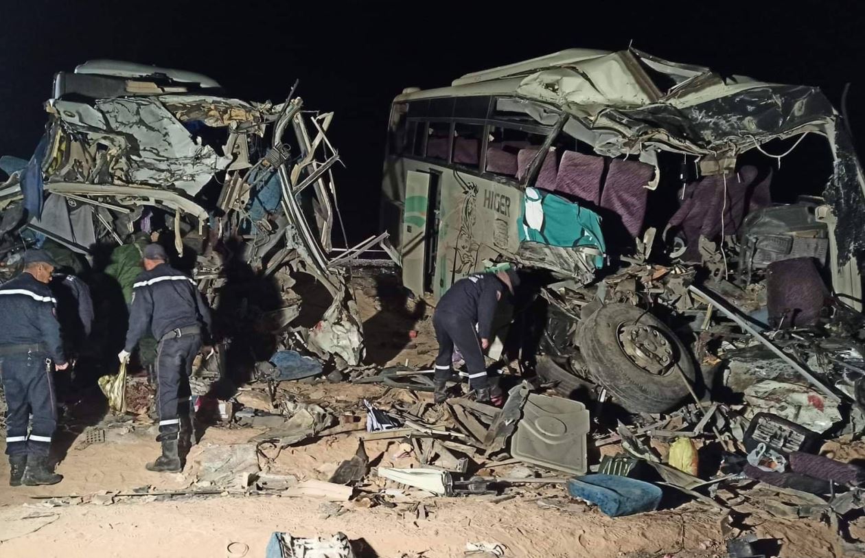 سقوط 12 قتيلا و46 جريحا في حادث اصطدام حافلتين بالجرائر