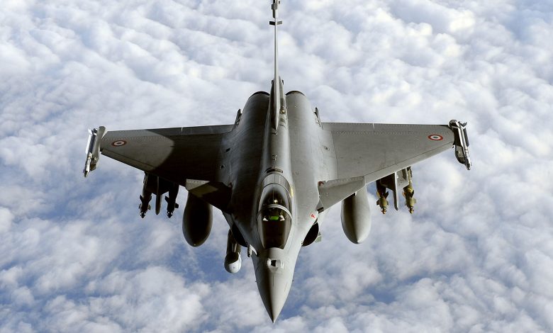الإمارات توافق على شراء 80 طائرة مقاتلة من طراز رافال من فرنسا