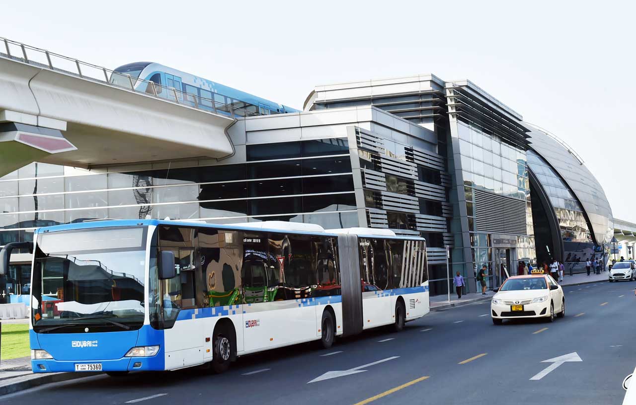 طرق دبي تطلِق خطّاً جديداً للحافلات مغذياً لمحطات المترو