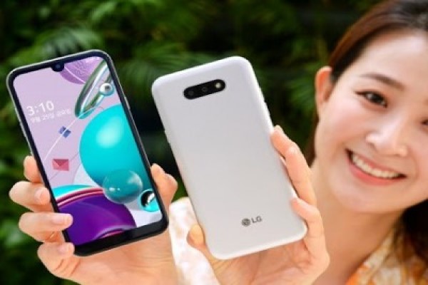 شركة إل جي تطرح هاتفها LG Q31 الجديد بـ180 دولاراً