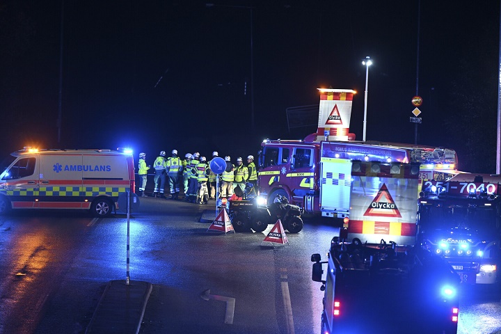 إصابة 3 أشخاص إثر انهيار أرضي غامض في السويد