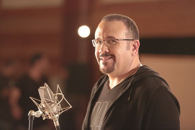هشام عباس يستعدّ لإطلاق أغنية جديدة بالتعاون مع أمير طعيمة