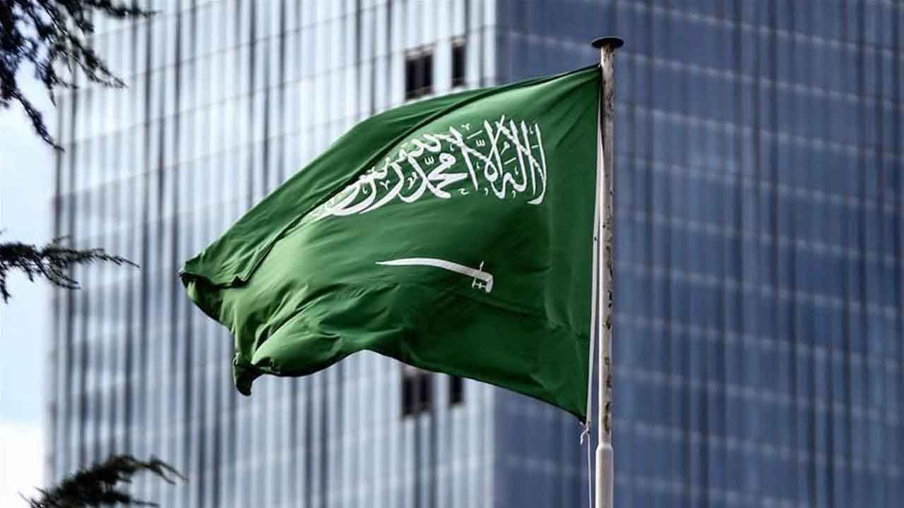 عودة جميع موظفي القطاع العام بالسعودية  إلى مقار العمل 30 أغسطس 