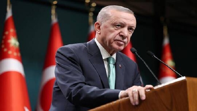 أردوغان: زعماء التنظيمات الإرهابية يتجولون بحرية في أوروبا ولا نفهم هذه الازدواجية