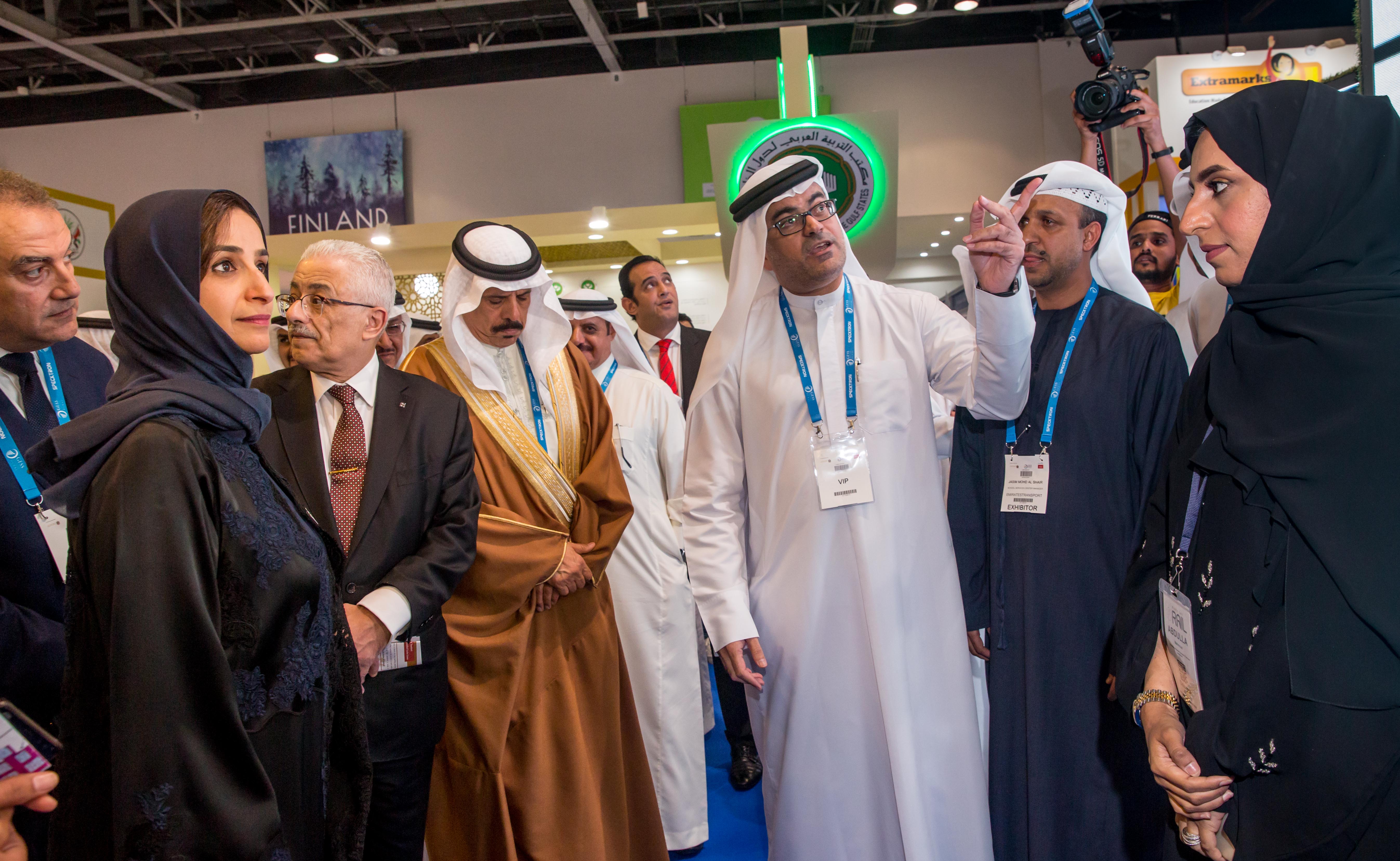 مواصلات الإمارات تشارك في المعرض والمنتدى العالمي لمستلزمات وحلول التعليم 2019