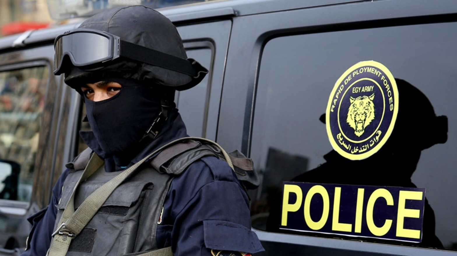 مصرع 4 رجال شرطة بحادث سير في مصر