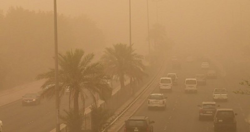 "الوطني للأرصاد": استمرار تحرك الغبار من السعودية باتجاه الإمارات اليوم
